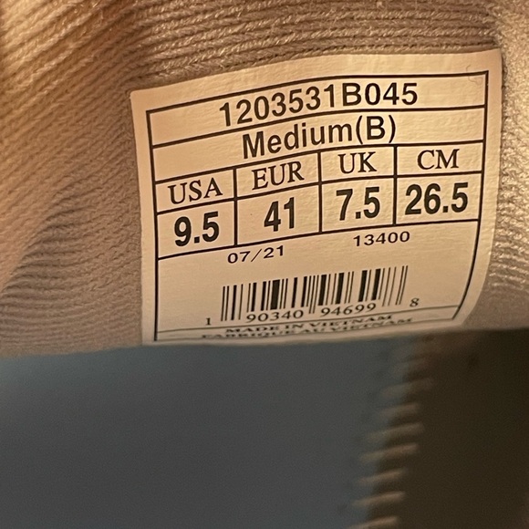 Brooks Womens Adrenaline GTS 22 1203531B045 Gray Running Shoes Sneakers Sz 9.5 B - Picture 8 of 9